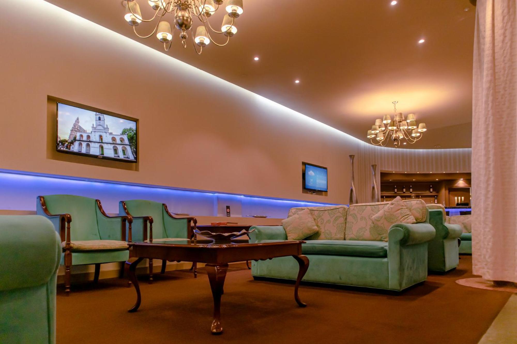 Howard Johnson Plaza By Wyndham Buenos Aires Florida Street — Fotos 2